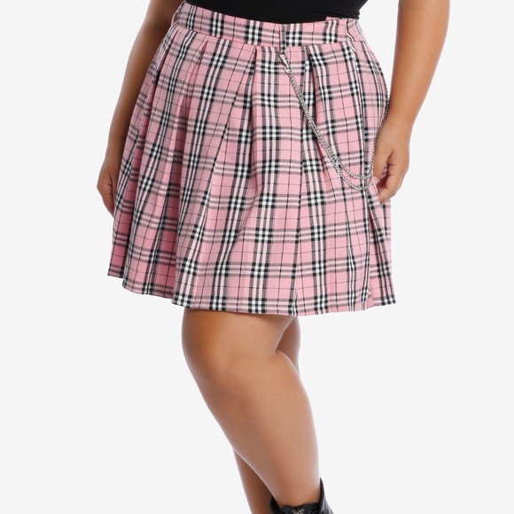 Hot Topic Pink Plaid Mini Skirt - Picture 2 of 9